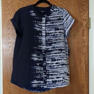 Short sleeve tunic top. New with tags. Med. Vera Wang. Black and white print.